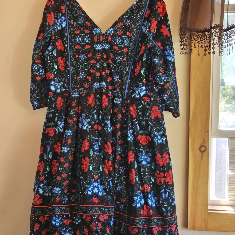 Floral Black and Blue Dress - Picture 5 of 5